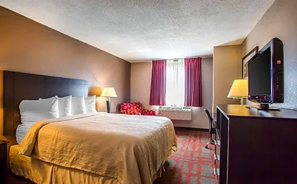 Quality Inn & Suites West Bend