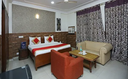 OYO 472 Hotel Sareen