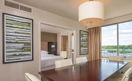 Sheraton Suites Chicago Elk Grove