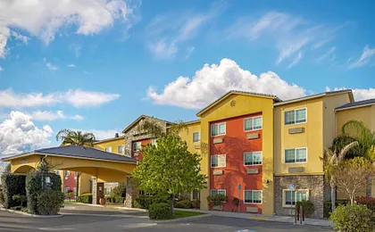 Best Western Plus Wasco Inn & Suites