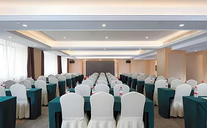 Vienna Hotel Jiangxi Yongxin Shizheng Square
