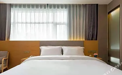 Cloud Hotel