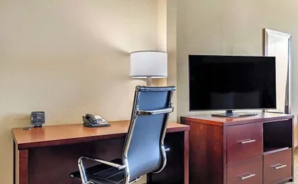 Comfort Suites Waco Near University Area