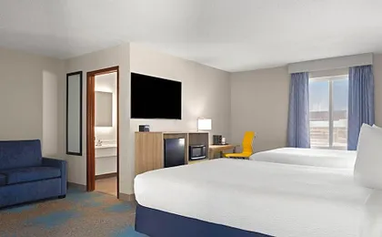 Days Inn by Wyndham Jamestown