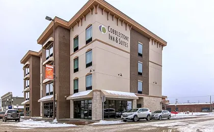 Cobblestone Inn & Suites - Menomonie