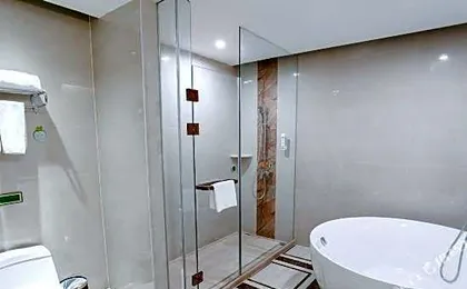 Vienna Hotel (Fuzhou Lichuan Kangshu Branch)