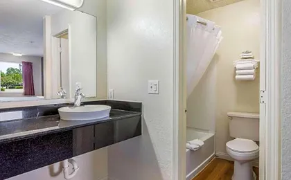 Quality Inn & Suites Columbus West
