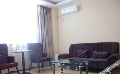 Junyi Chain Hotel (Beijing Shilihe Subway Station)