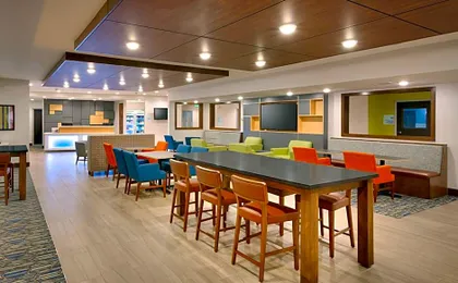 Holiday Inn Express & Suites El Paso I-10 East By IHG