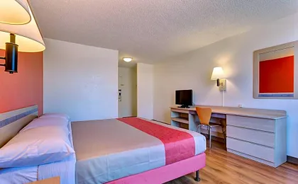 Motel 6 Belmont, CA - San Francisco - Redwood City
