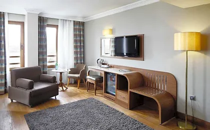 Grand Halic Goldenhorn