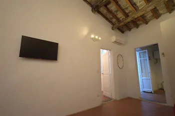 Prestige House Arno River