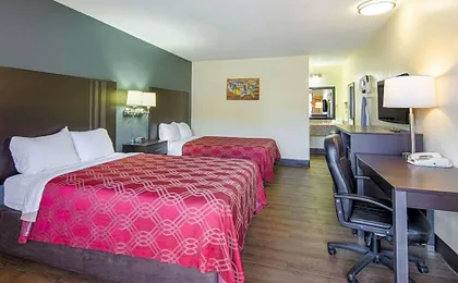 Econo Lodge Near Motor Speedway