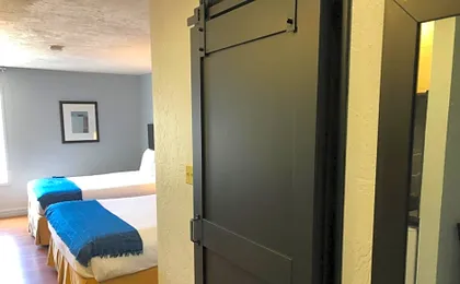 Shores Inn & Hotel