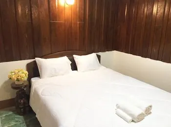 Phrasing Guesthouse