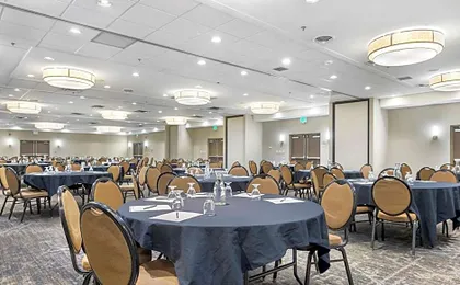 DoubleTree by Hilton Roseville Minneapolis