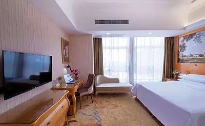 Vienna Hotel (Wuhan Wuhu Gaoche Subway Station)