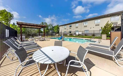 Best Western Atoka Inn & Suites