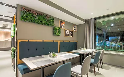 Home Inn Selected Hangzhou Qianjiang New City Sijiqing Caihe Road