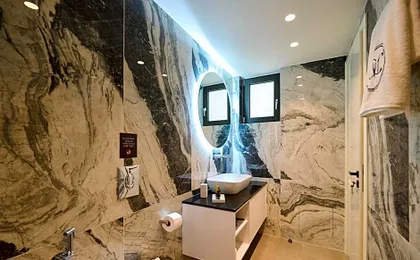 Monarco Executive Rooms