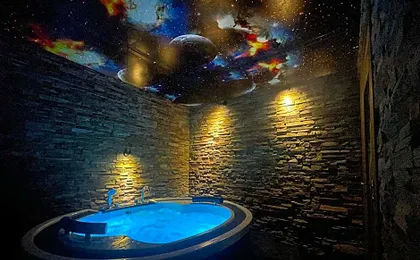 Amber Hotel