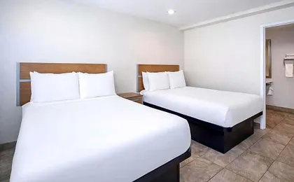 Super 8 by Wyndham Bakersfield CA Near Airport