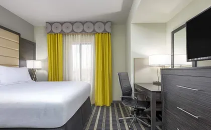 Holiday Inn Express & Suites Norman By IHG