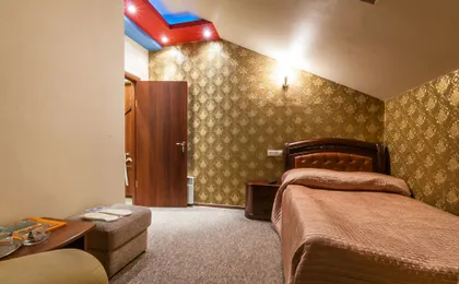 Cron Hotel