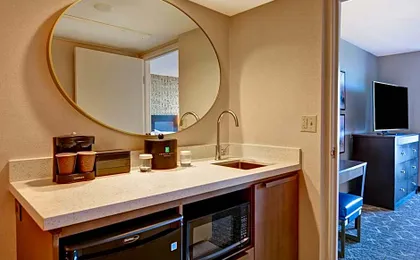 Embassy Suites by Hilton Minneapolis-Airport