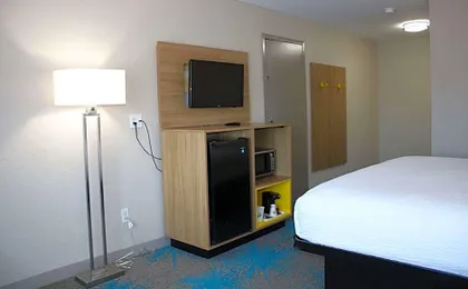 Days Inn by Wyndham Waco University Area