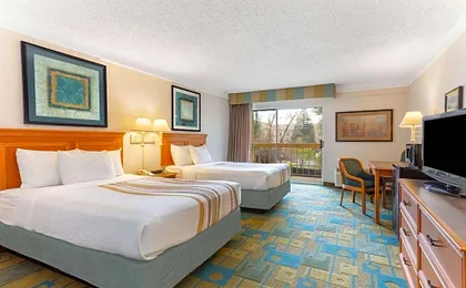 La Quinta Inn & Suites by Wyndham Redding