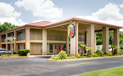 Super 8 by Wyndham Defuniak Springs