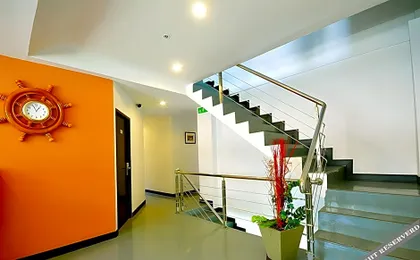 Maxim's Inn