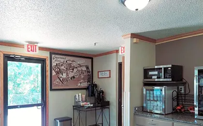 Super 8 by Wyndham Dunbar/Charleston Area