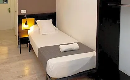 Easy Sants by Bossh! Hotels