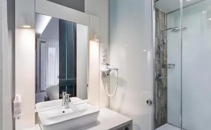 BANDB HOTEL MADRID FUENCARRAL 52 (EX-HOSTAL NURIA)