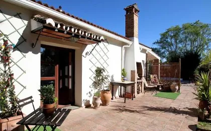 Luxury 2-Bed Villa with pool and garden near RONDA
