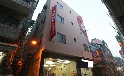 OYO 9726 Hotel Aura Palace Deluxe
