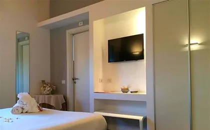 15.92 Hotel