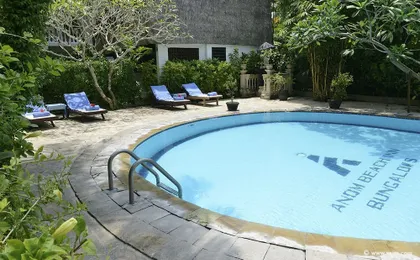 Anom Beach Hotel