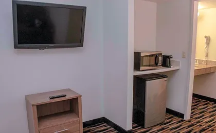 Quality Suites Lake Wright Norfolk Airport