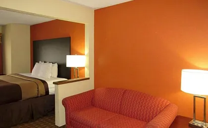 Quality Inn & Suites Benton Harbor - St. Joseph