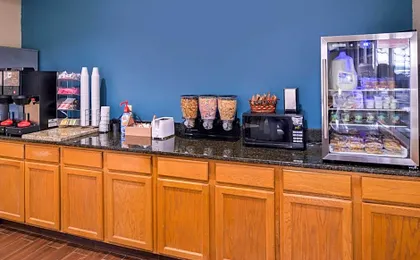 Regency Inn Geneseo IL I-80
