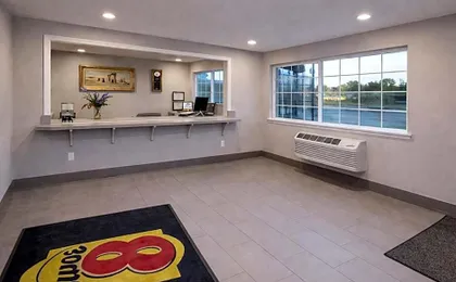 Super 8 by Wyndham Bakersfield CA Near Airport