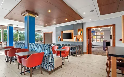 Holiday Inn Express & Suites Detroit Northwest - Livonia By IHG