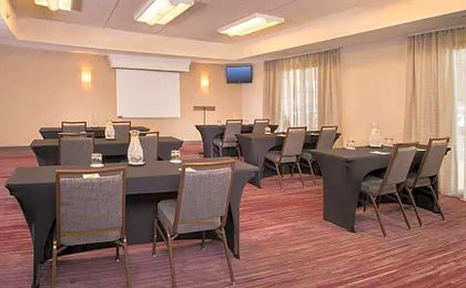 Courtyard by Marriott Dulles Airport Chantilly