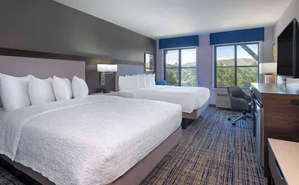Hampton Inn & Suites Agoura Hills