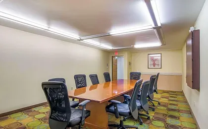 Comfort Inn & Suites Pittsburgh Fox Chapel
