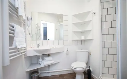 Guest room