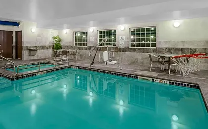Baymont by Wyndham Minot